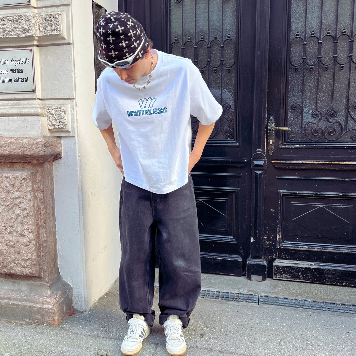 WHITELESS/DROP-001/BLANCO